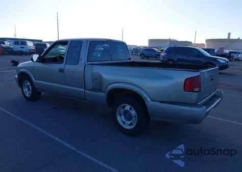 2000 GMC Sonoma Sls z USA, uszkodzony, nr VIN 1GTCS19W9Y8300458